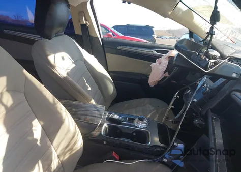 2019 Ford Fusion S z USA, uszkodzony, nr VIN 3FA6P0G7XKR146441